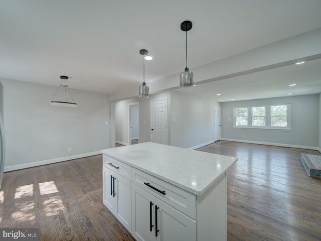 5615 OLD BRANCH AVE, Temple Hills, MD 20748