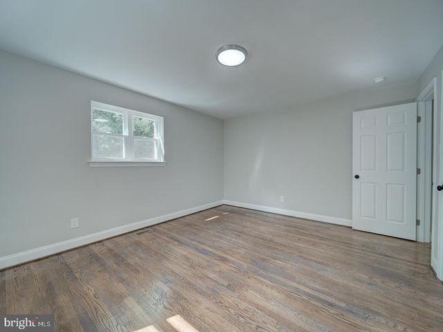 5615 OLD BRANCH AVE, Temple Hills, MD 20748