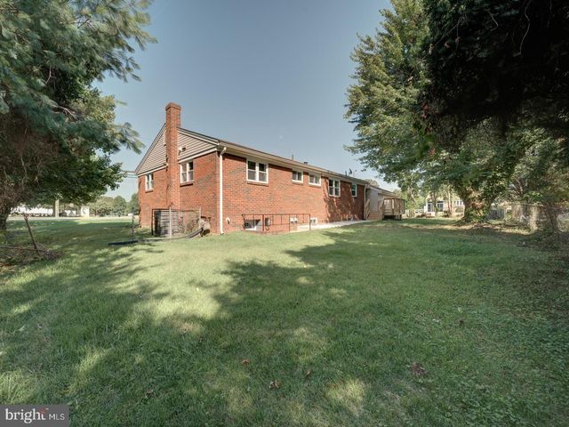 5615 OLD BRANCH AVE, Temple Hills, MD 20748