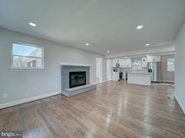 5615 OLD BRANCH AVE, Temple Hills, MD 20748