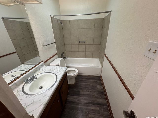 11823 CASA ALTO ST, San Antonio, TX 78233