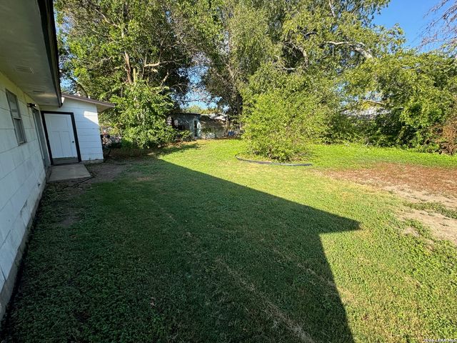 11823 CASA ALTO ST, San Antonio, TX 78233