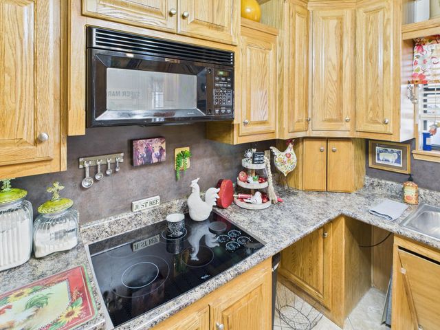 1611 N ZIMMERS Street, Pampa, TX 79065