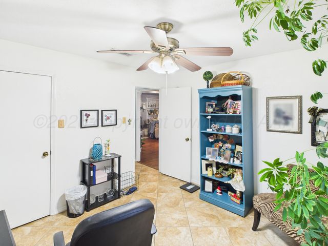 1611 N ZIMMERS Street, Pampa, TX 79065