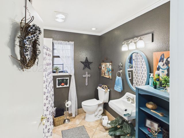 1611 N ZIMMERS Street, Pampa, TX 79065