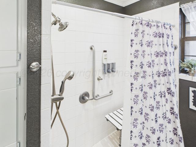 1611 N ZIMMERS Street, Pampa, TX 79065