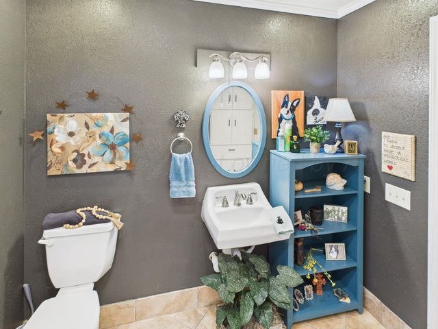 1611 N ZIMMERS Street, Pampa, TX 79065