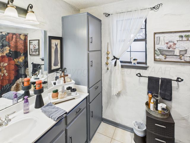 1611 N ZIMMERS Street, Pampa, TX 79065