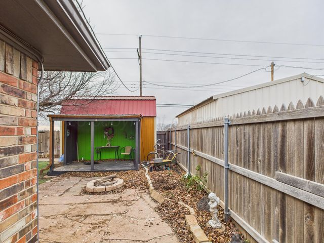 1611 N ZIMMERS Street, Pampa, TX 79065