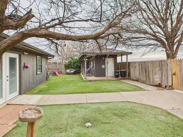 1611 N ZIMMERS Street, Pampa, TX 79065