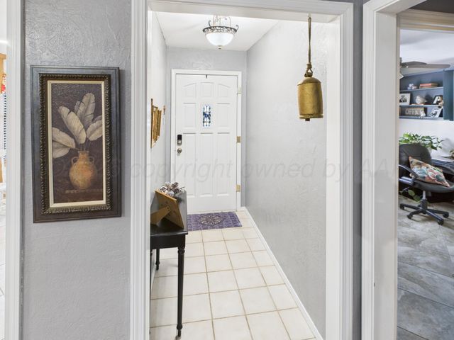 1611 N ZIMMERS Street, Pampa, TX 79065