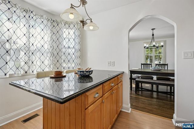 122 Johnson Avenue, Mahwah, NJ 07430