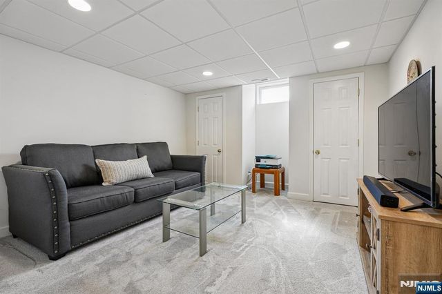 122 Johnson Avenue, Mahwah, NJ 07430