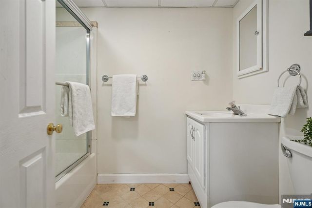 122 Johnson Avenue, Mahwah, NJ 07430