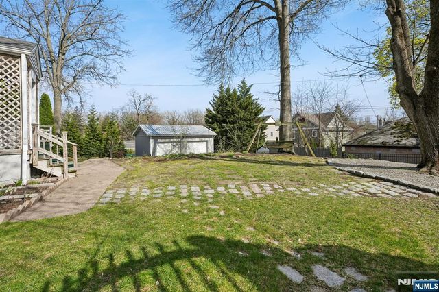 122 Johnson Avenue, Mahwah, NJ 07430