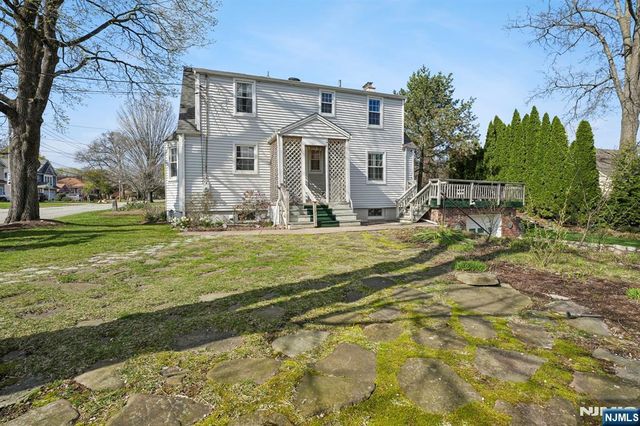 122 Johnson Avenue, Mahwah, NJ 07430