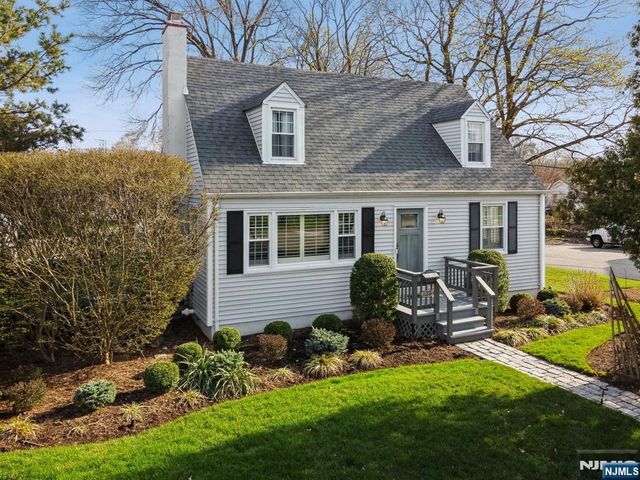 122 Johnson Avenue, Mahwah, NJ 07430