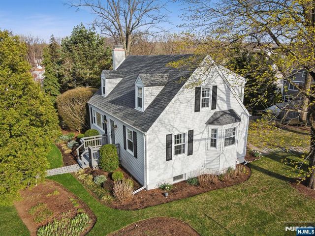 122 Johnson Avenue, Mahwah, NJ 07430