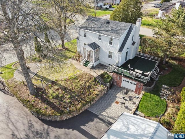 122 Johnson Avenue, Mahwah, NJ 07430