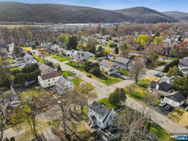 122 Johnson Avenue, Mahwah, NJ 07430