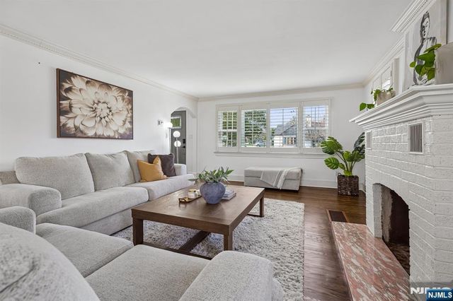 122 Johnson Avenue, Mahwah, NJ 07430