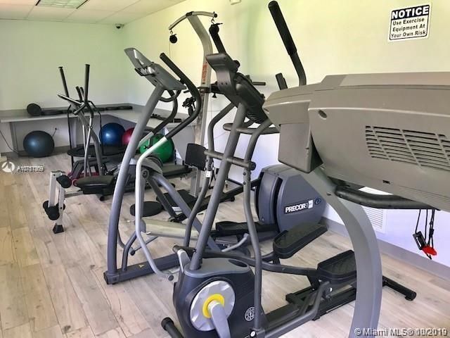 2731 Taft Street, Hollywood, FL 33020