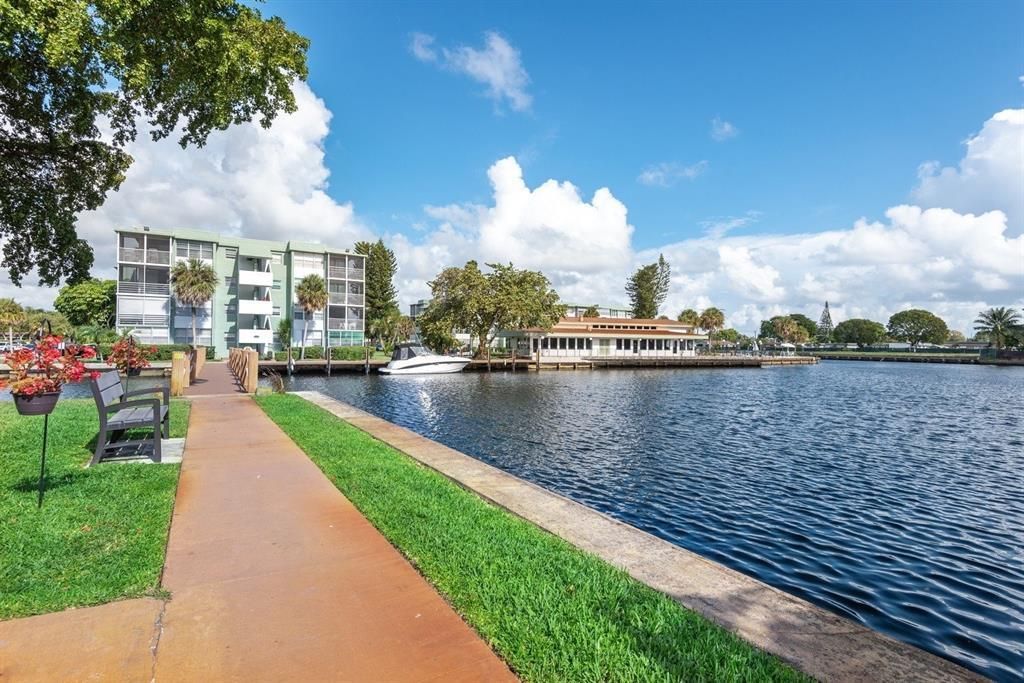 2731 Taft Street, Hollywood, FL 33020