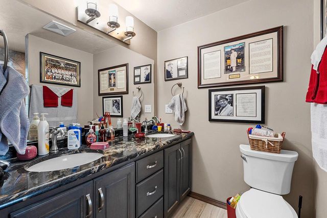 1938 STRAWBERRY LANE, Green Bay, WI 54304
