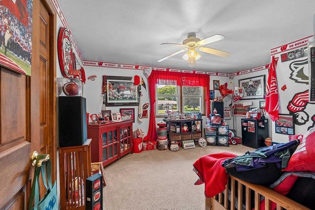 1938 STRAWBERRY LANE, Green Bay, WI 54304