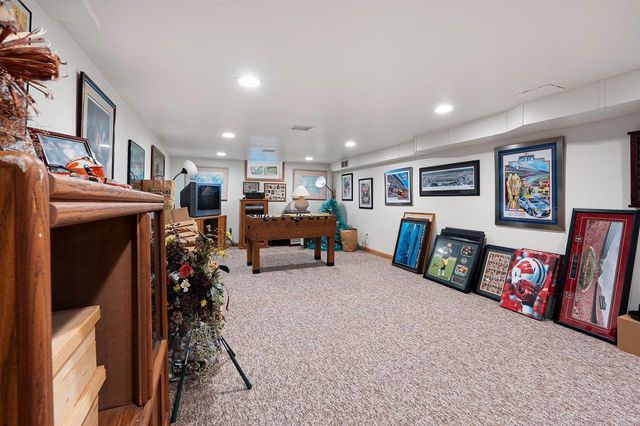 1938 STRAWBERRY LANE, Green Bay, WI 54304