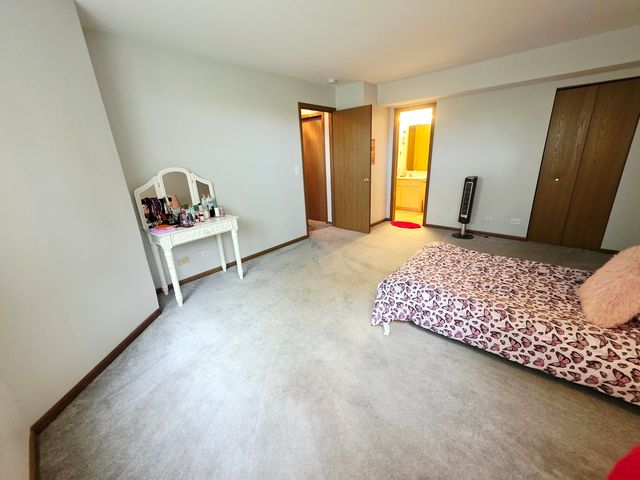 109 E Victoria Circle, North Aurora, IL 60542