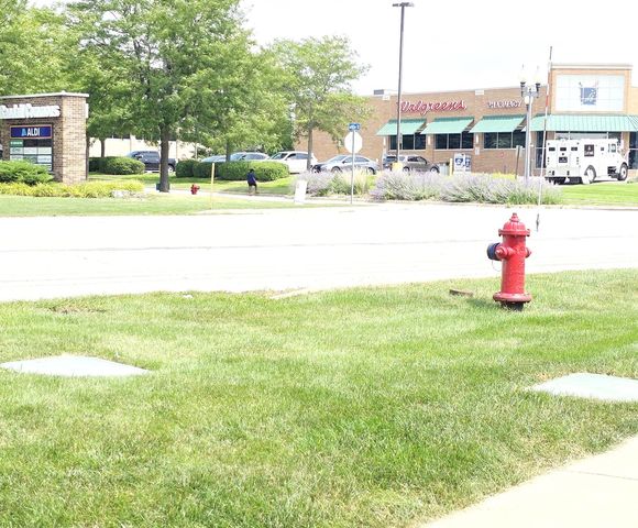 109 E Victoria Circle, North Aurora, IL 60542