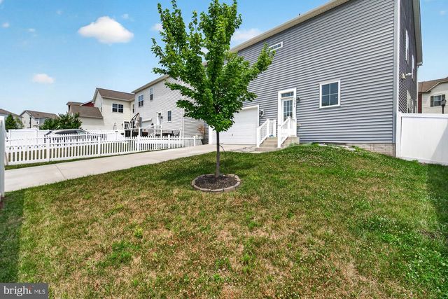 1206 LAWLER DR, Frederick, MD 21702