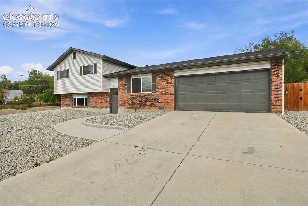 1070 Applewood Drive, Colorado Springs, CO 80907 — photo 2