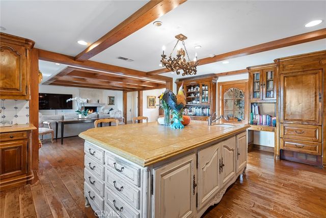 5747 HOBACK GLEN Road, Hidden Hills, CA 91302