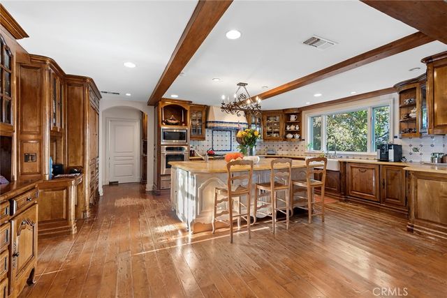5747 HOBACK GLEN Road, Hidden Hills, CA 91302
