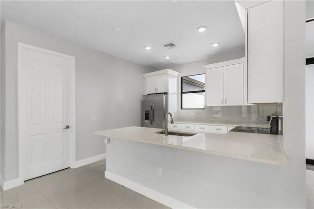 2045 NW 3rd ST, Cape Coral, FL 33993