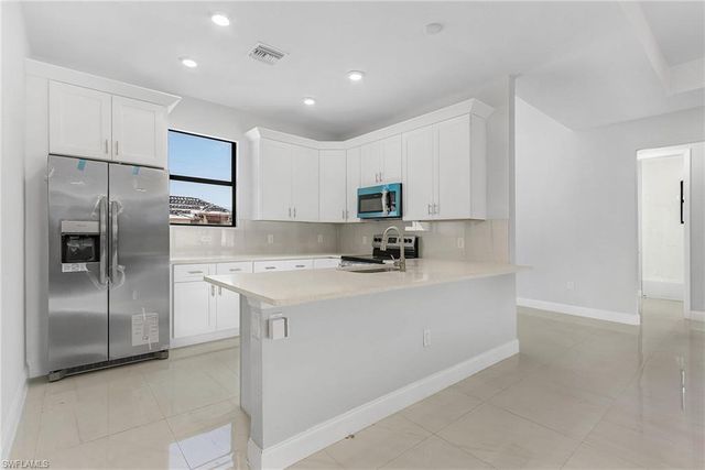 2045 NW 3rd ST, Cape Coral, FL 33993