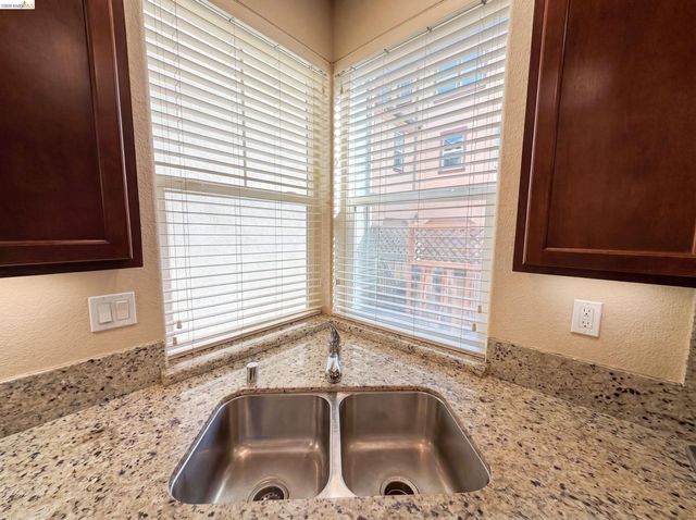 3087 Vittoria Loop, Dublin, CA 94568