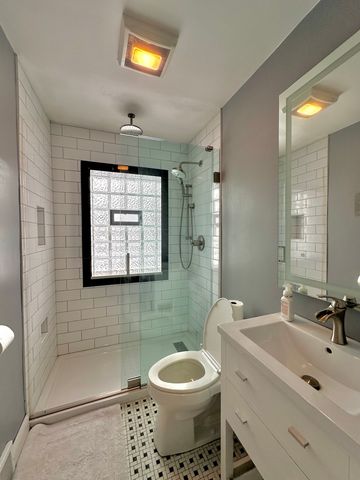 1636 Manchester Avenue, Westchester, IL 60154