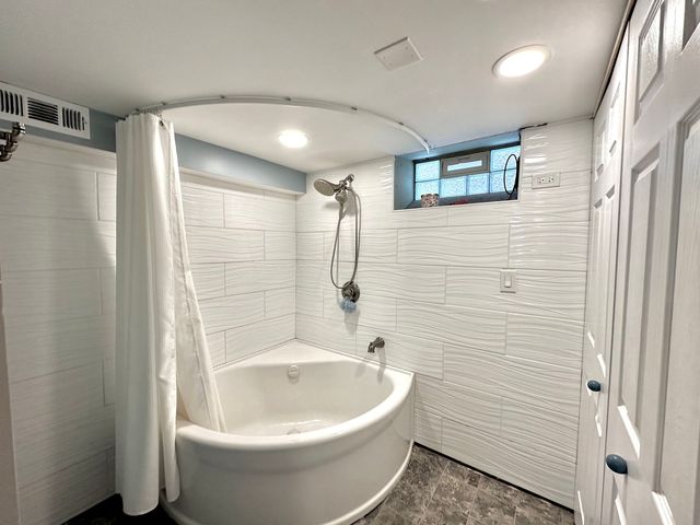 1636 Manchester Avenue, Westchester, IL 60154