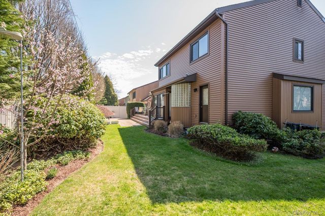 25 Princeton Drive, Syosset, NY 11791