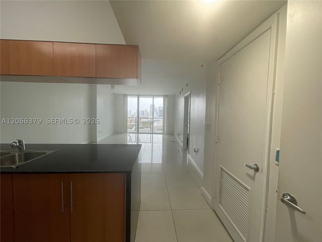 1750 N Bayshore Dr, Miami, FL 33132