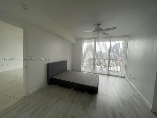1750 N Bayshore Dr, Miami, FL 33132