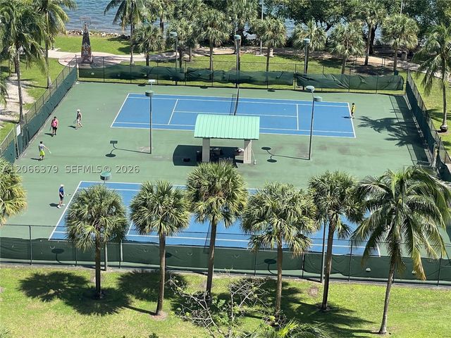 1750 N Bayshore Dr, Miami, FL 33132