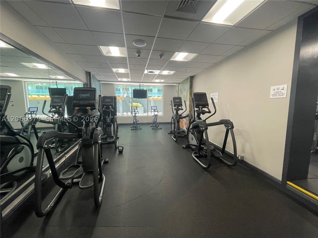 1750 N Bayshore Dr, Miami, FL 33132