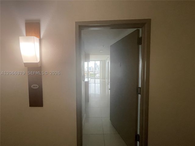 1750 N Bayshore Dr, Miami, FL 33132
