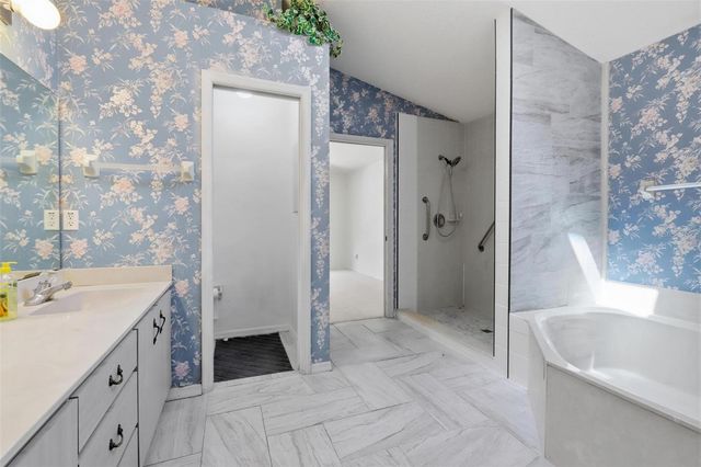 317 GLENBRIAR CIRCLE, Daytona Beach, FL 32114