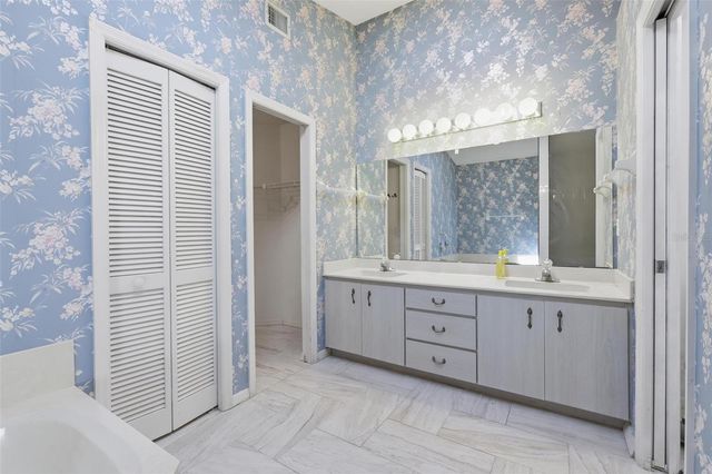 317 GLENBRIAR CIRCLE, Daytona Beach, FL 32114