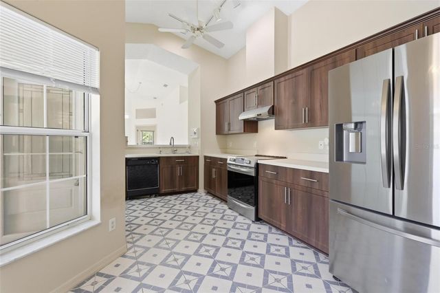 317 GLENBRIAR CIRCLE, Daytona Beach, FL 32114